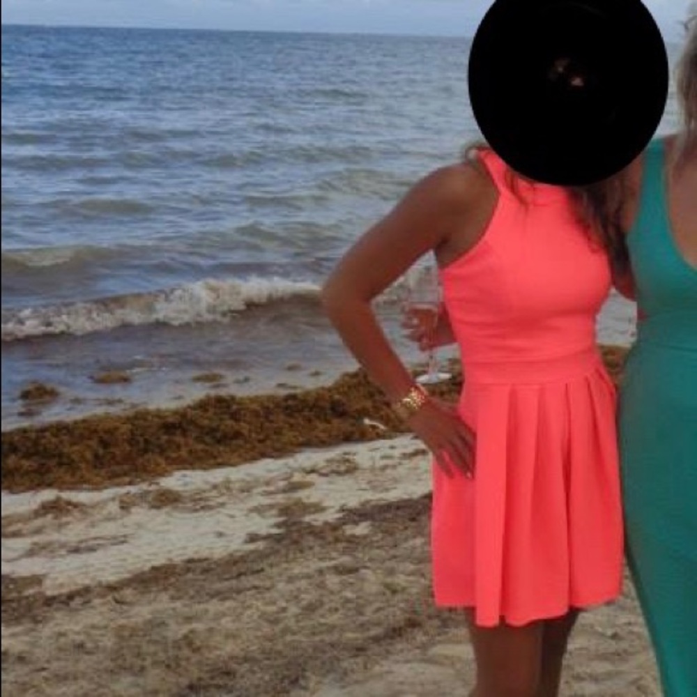 Dress - Picture 2 of 3